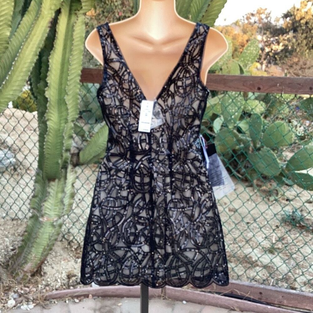 NWT Bebe Frosty Organza Sequin V-Neck Mini Dress Black Women’s XS - Picture 8 of 13